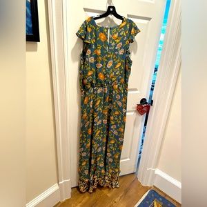 XL Sundance high-low sundress in green floral rayon